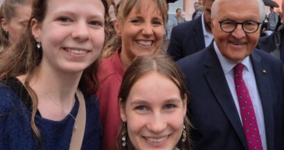 Junge Botschafterinnen von Mitmachen Ehrensache beim Bürgerfest mit Bundespräsident Steinmeier
